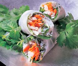 Vietnamese Transparent Spring Rolls with Spicy Peanut Sauce